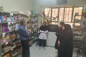 بازدید کارشناس مسوول امور دارویی دانشگاه علوم پزشکی شیراز از داروخانه های بخش خصوصی در مراکز روستایی