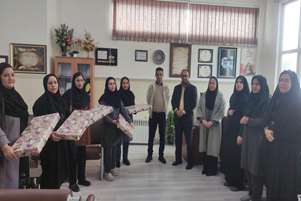 نشست تقدیر از بهورزان و مراقبین سلامت فعال در تحقق اهداف جوانی جمعیت