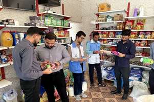 بازدید آموزشی و نظارتی کارشناسان بهداشت محیط و فراگیران بهورزی از مراکز حساس غذایی روستای گردشگری آتشکده