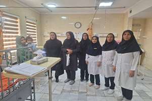 عیادت از کودکان بستری در بخش اطفال بیمارستان فیروزآباد به مناسبت هفته ملی کودک