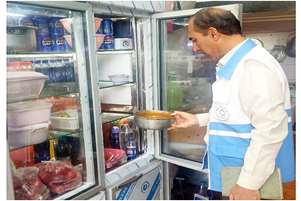 نظارت نوروزی کارشناسان بهداشت محیط در فیروزآباد