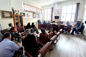 هم اندیشی با پزشکان سطح شهرستان فیروزآباد و حومه