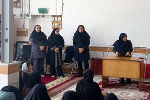 کارگاه آموزشی باروری سالم و جوانی جمعیت در راستای برنامه شهر سالم در روستای بایگان برگزار شد 